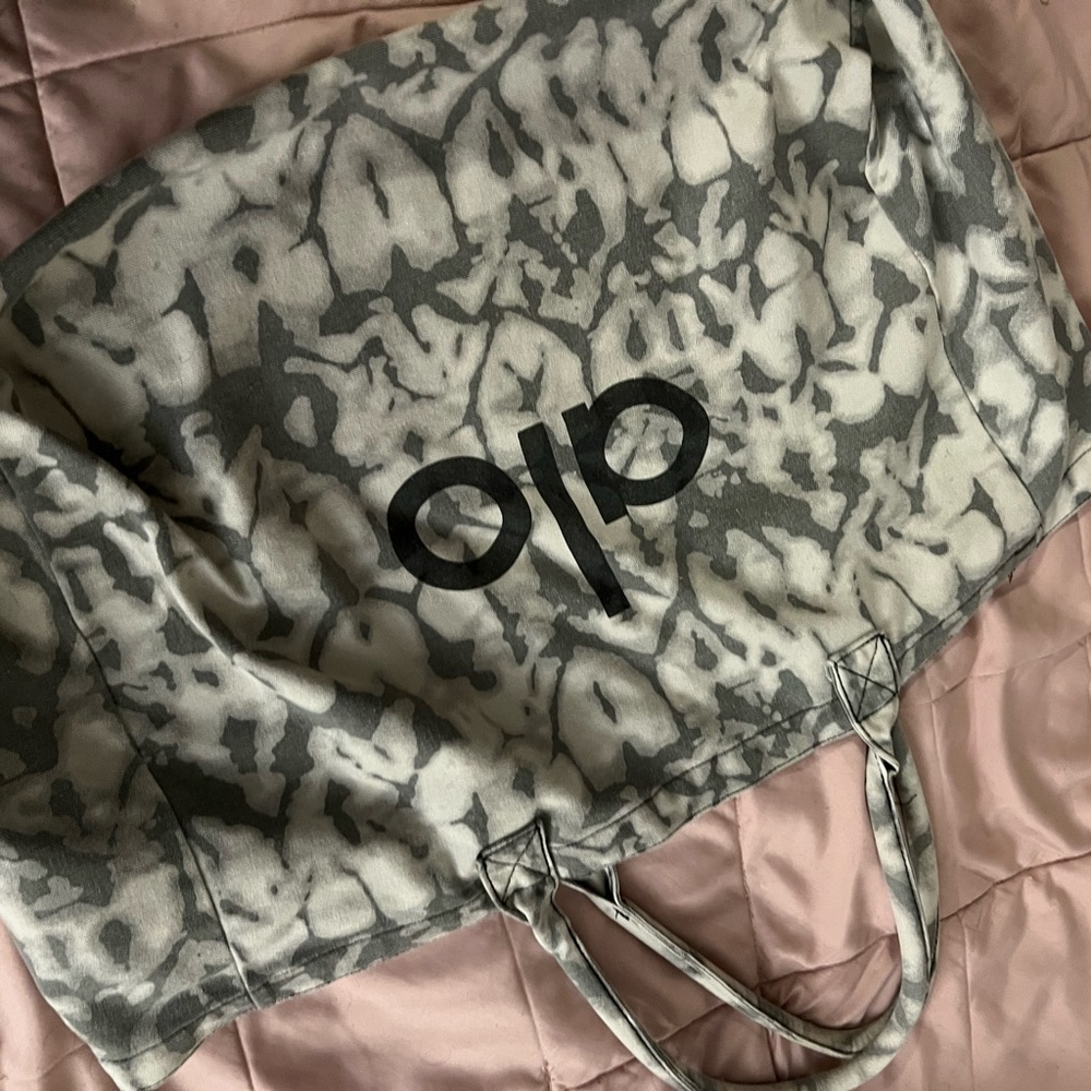 Op Gray and White Patterned Tote Bag